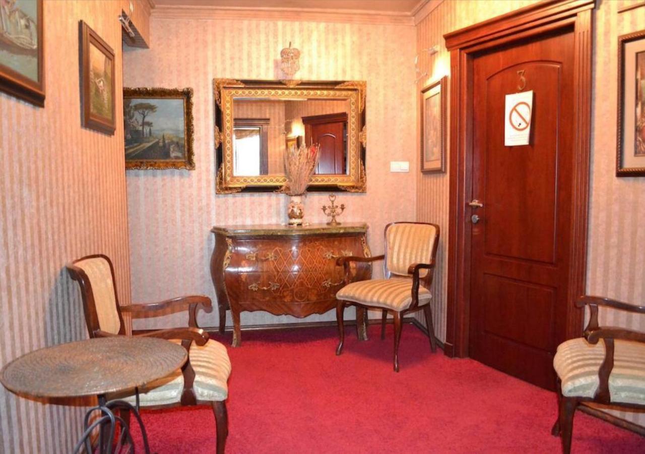 Vila Geppetto Belgrado Buitenkant foto