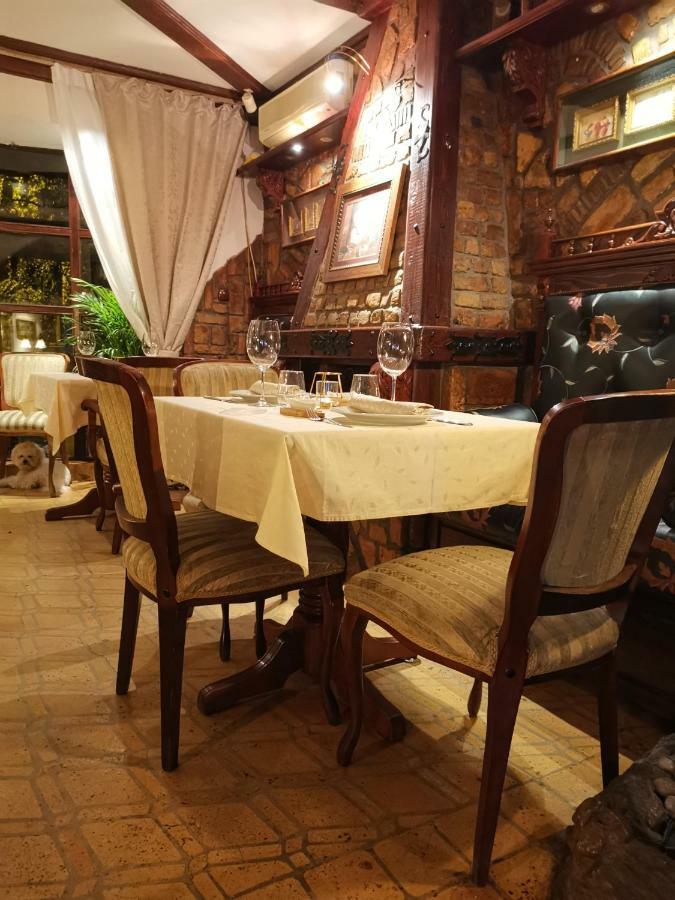 Vila Geppetto Belgrado Buitenkant foto